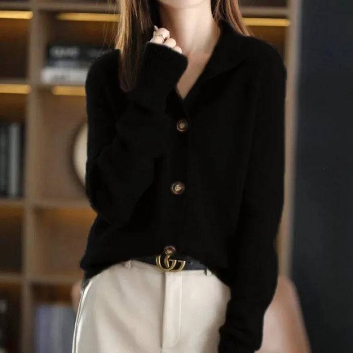 ELARA™ | Pull Boutonné Luxe
